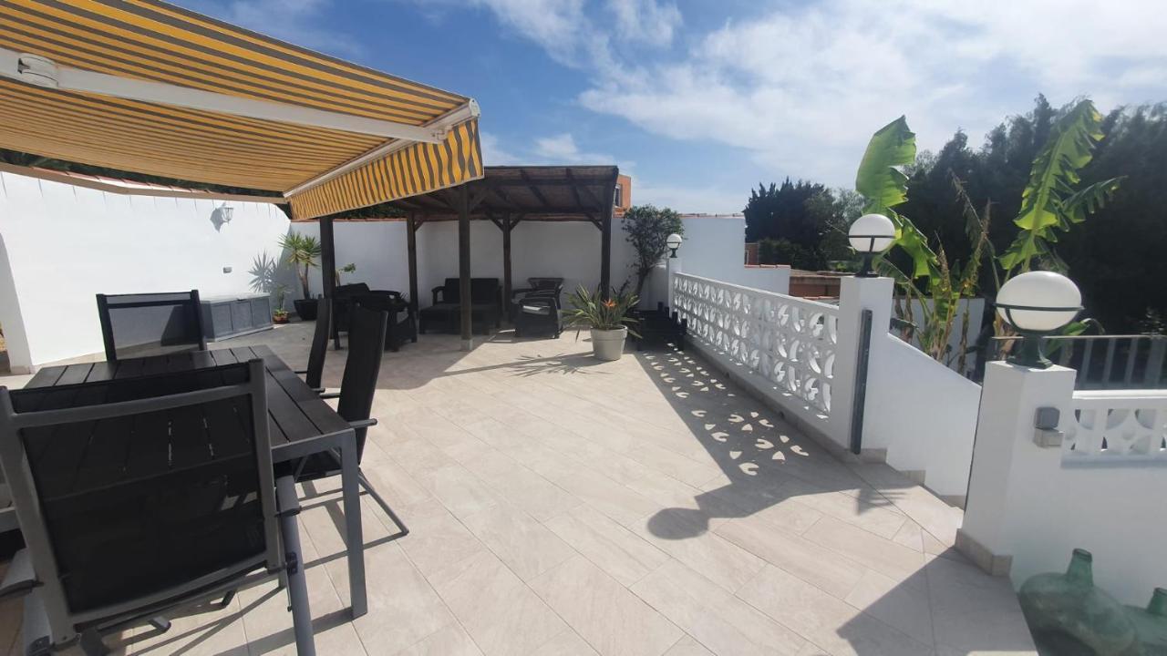 Cheerful 2-Bedroom Villa With Private Pool 卡尔佩 外观 照片
