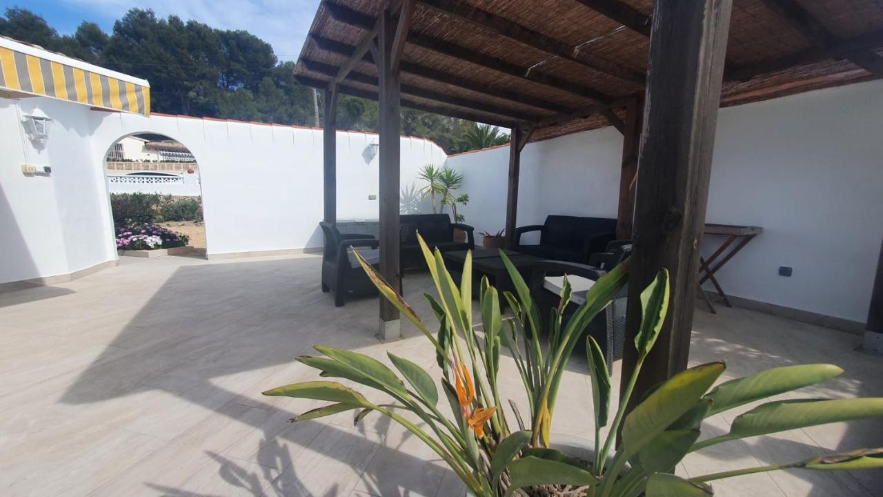 Cheerful 2-Bedroom Villa With Private Pool 卡尔佩 外观 照片